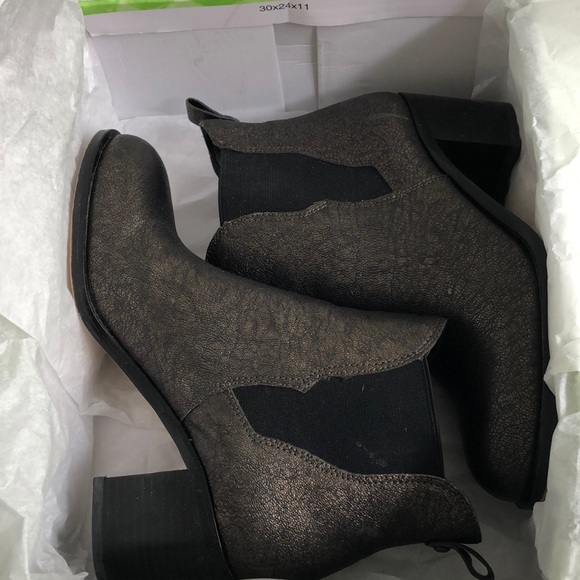 Sam Edelman Booties. - Picture 3 of 8